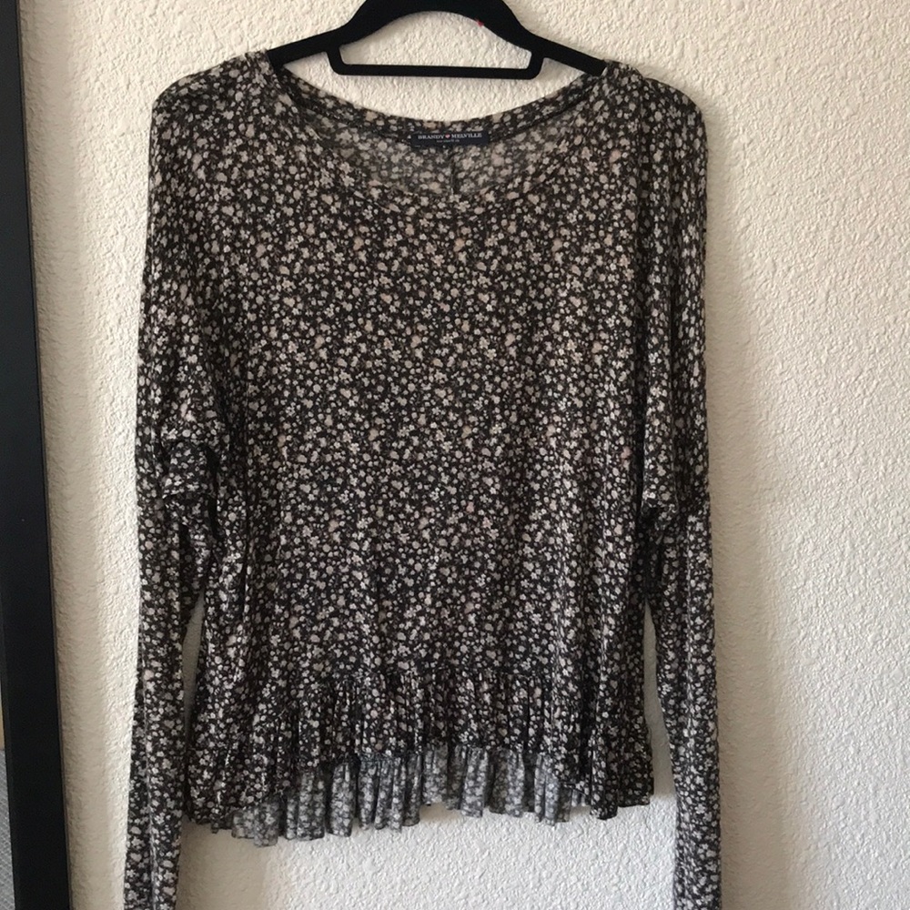 Brandy Melville ruffle bottom top